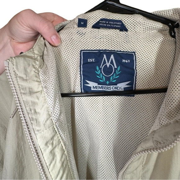 Members Only Nylon Hooded Windbreaker Parka Utility Jacket Men’s Medium Beige - Picture 3 of 9